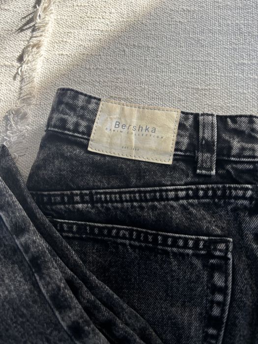 mom jeans bershka