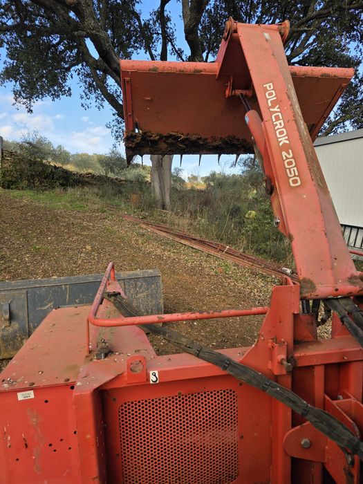 Espalhador estrume / alimentador de silagem