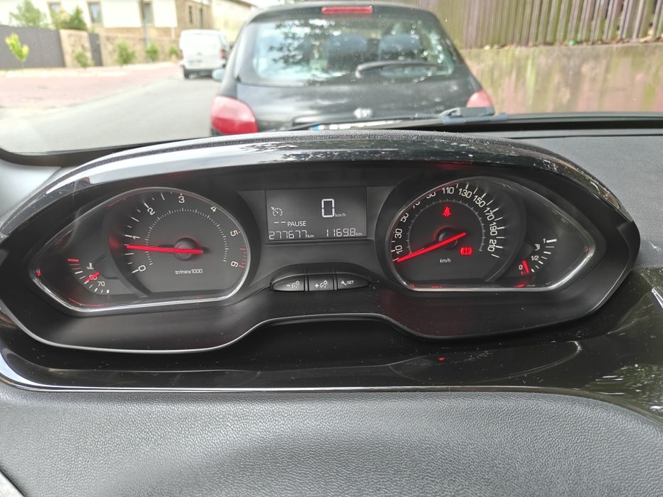 Peugeot 208 1.4-HDI