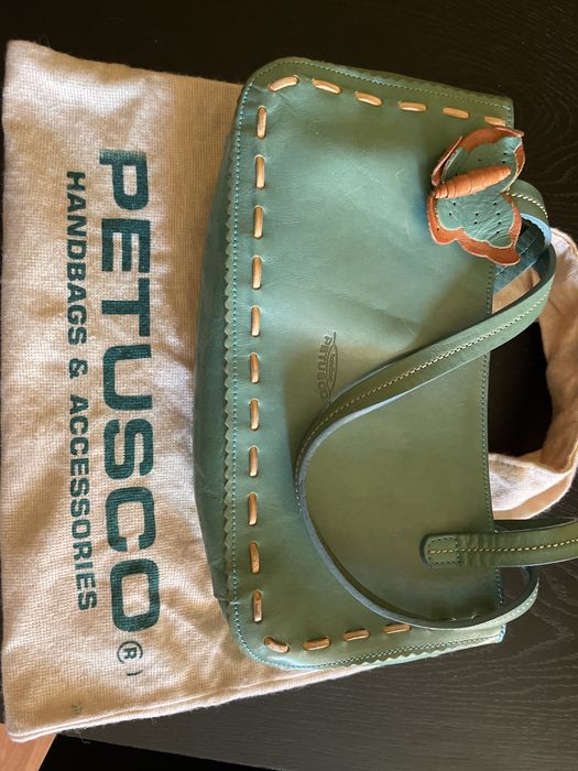 Carteira em pele pequena