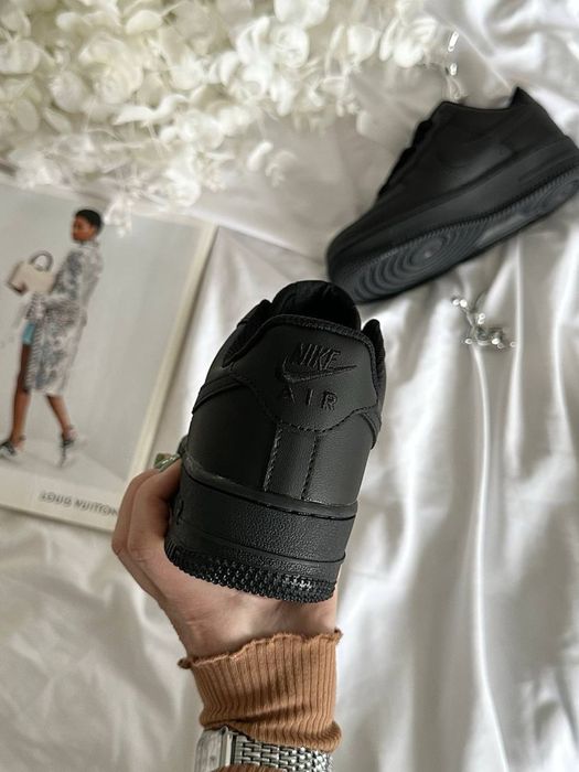 ІКросівки Кросівки Nike Air Force 1 натуральна шкіра