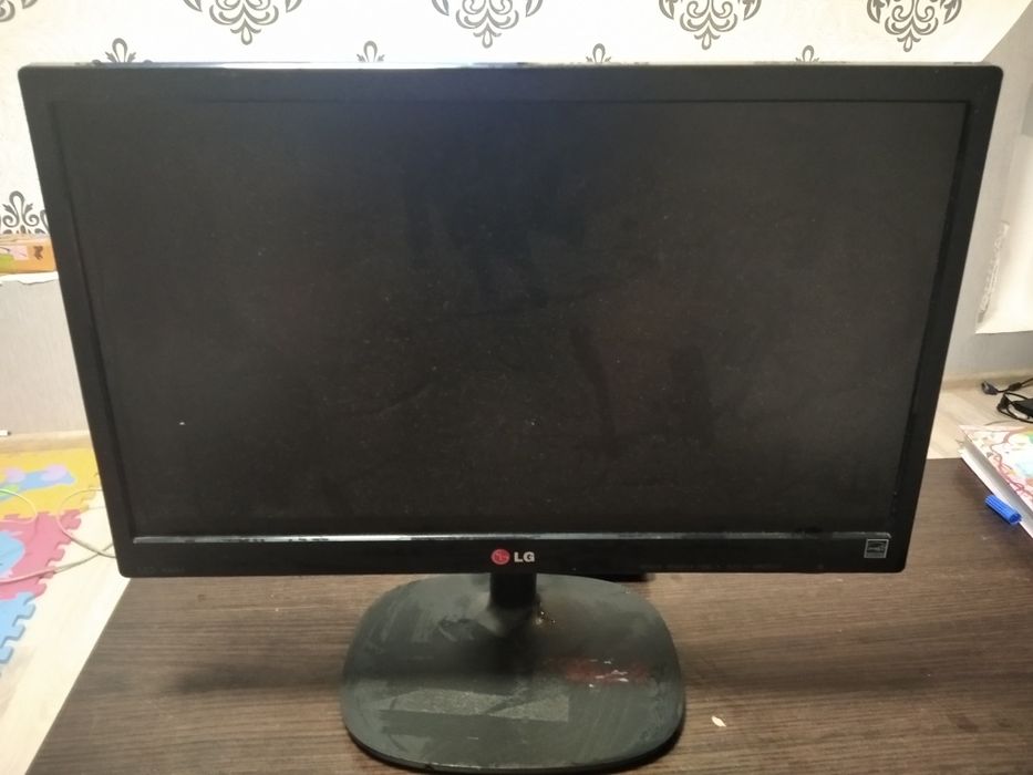 Монітор LG 20M35ASA