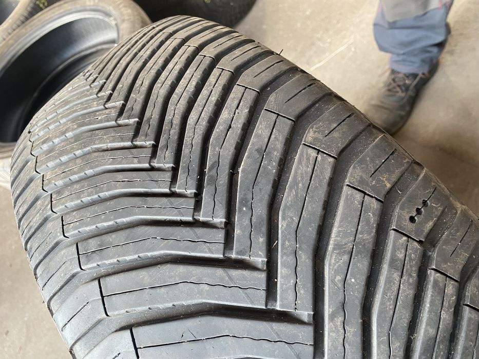 Opony wielosezonowe Michelin CrossClimate 2 SUV 235/50 R19 2szt. 2023r