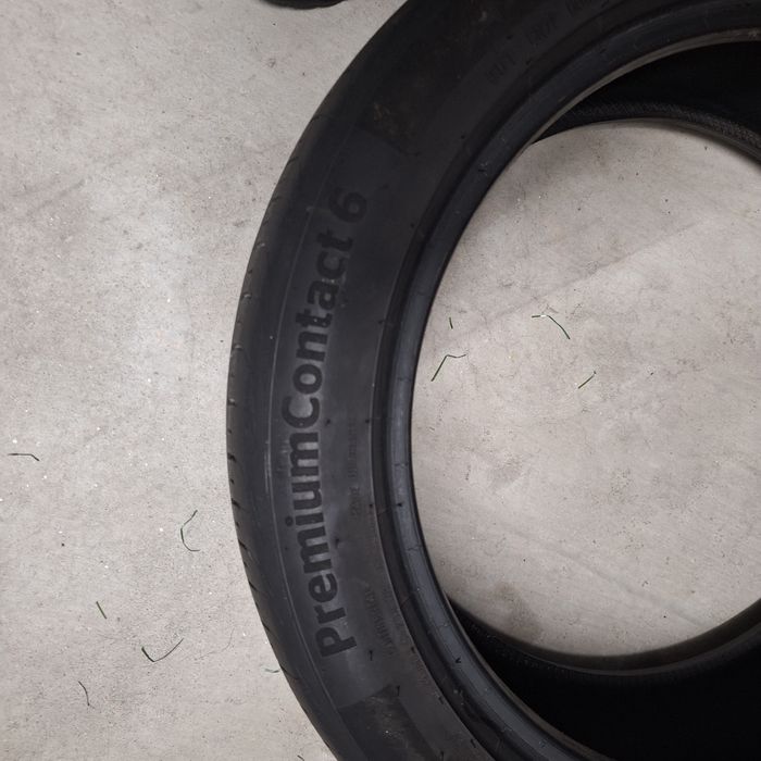 Pneu  Continental  205/50 R17 V
