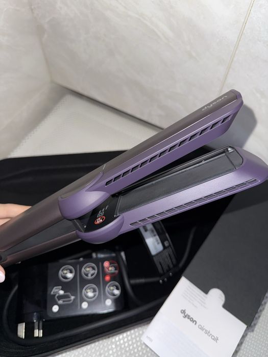 Продам Dyson Airstrait