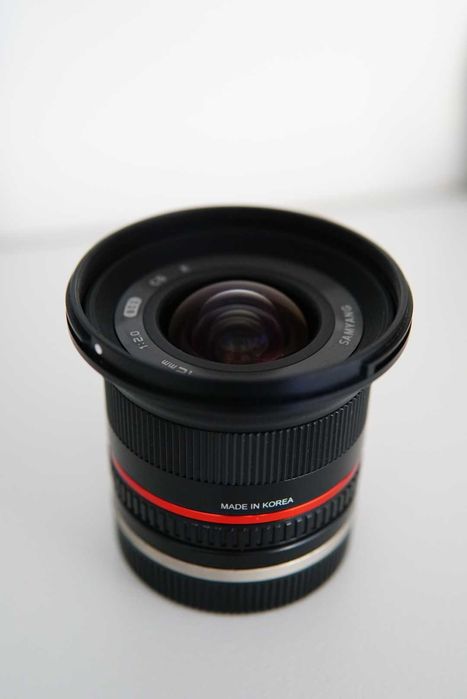 Samyang 12mm f/2.0 (Sony E-Mount) - Grande Angular