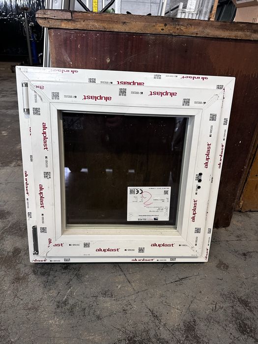 Janela PVC oscilobatente 60L/60A