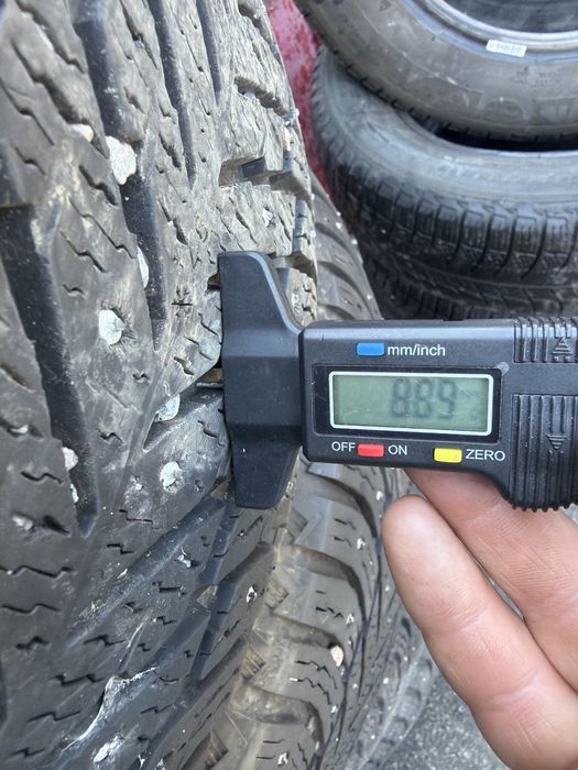 265/45/21 Nokian Hakkapeliitta  10