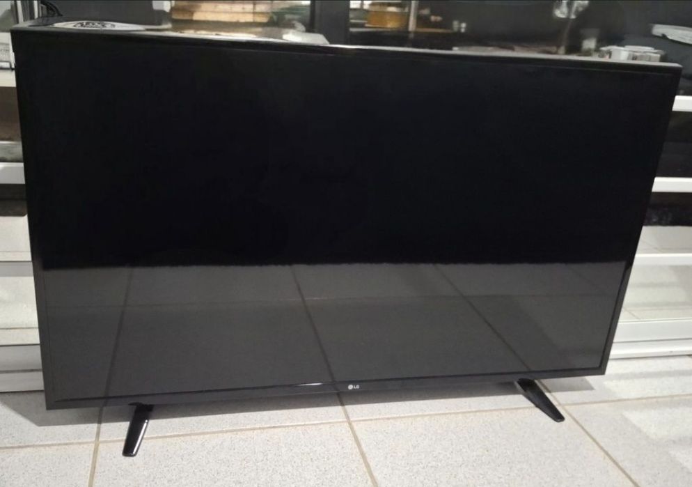 Conjunto LG TV e DVD - Perfeito Estado e Pronto para Uso