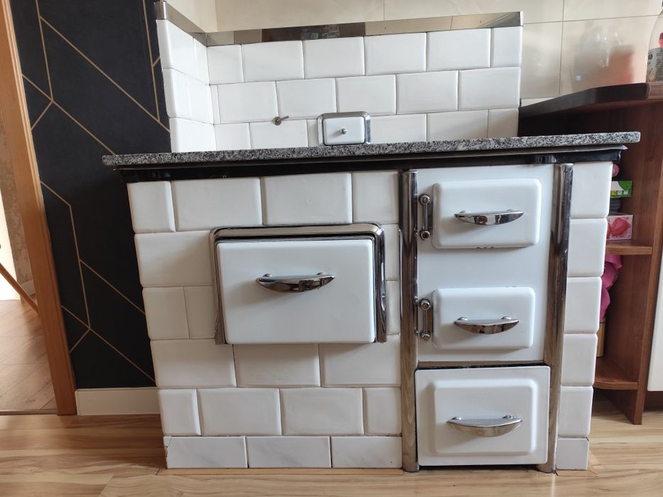 Piec kaflowy na części