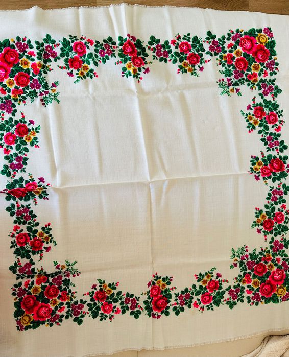 Продам хустку хустину ціна за дві