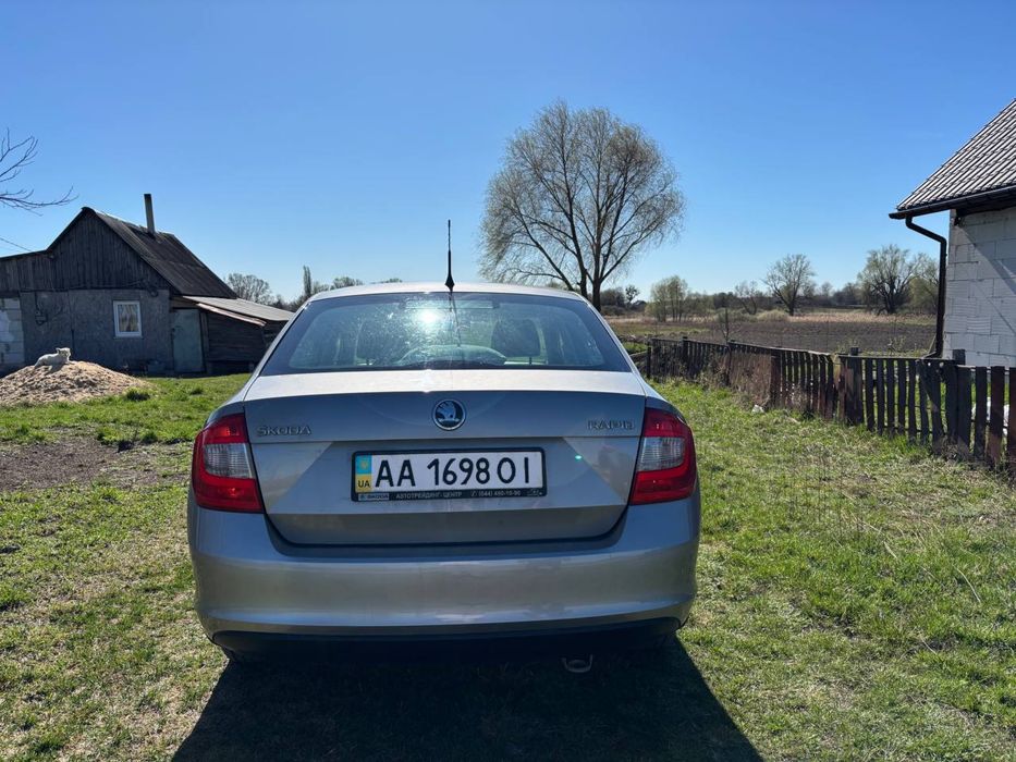 Skoda Rapid 1 покоління