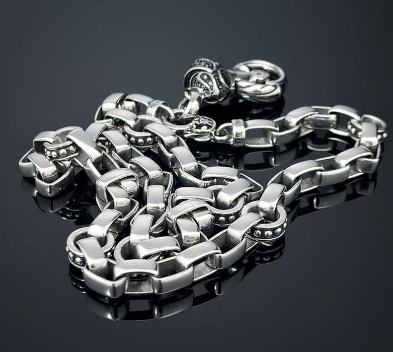 Rockowy naszyjnik Giorgio Martello – srebro 925, kask i moc stylu!