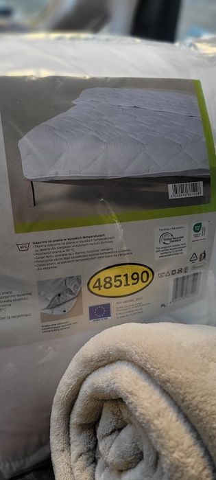 Kołdra livarno 160x200  Nowa  4 pory roku