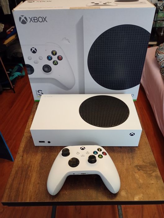 Xbox series s + pad stan idealny