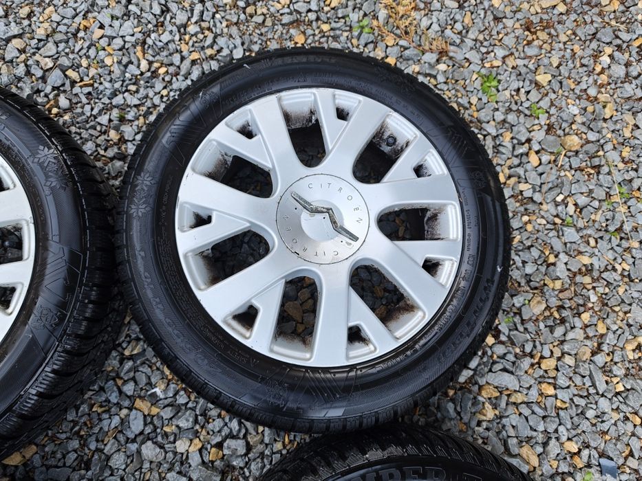 Felgi Citroen C2 C3 C4 C5 Peugeot 206 207  307 4x108 z oponami zimowymi