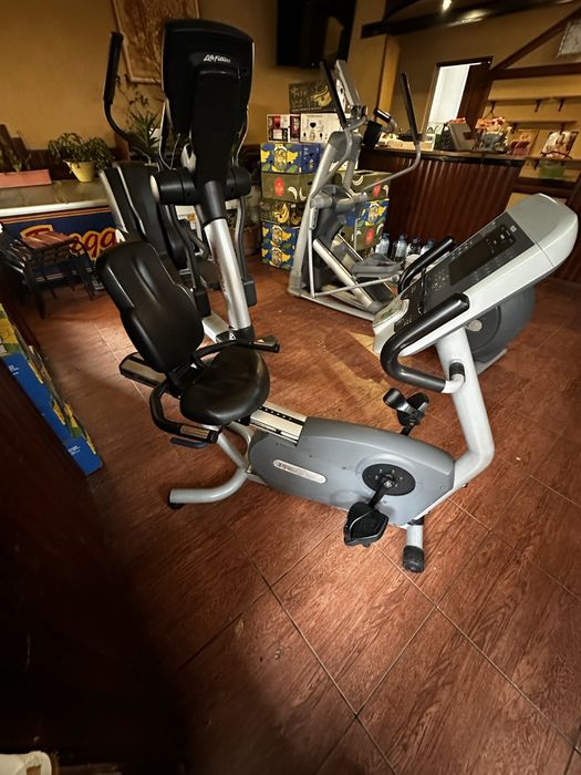 Професійний велотренажер Precor 846i Home Trainer