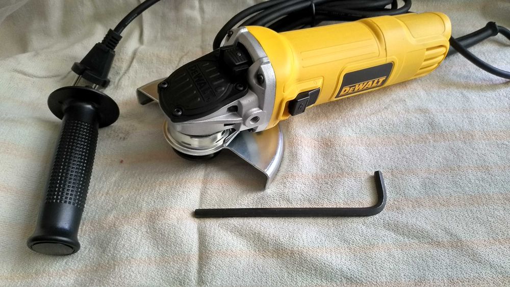 DeWALT DWE4157 Кутова Шліфмашина Болгарка НОВА!