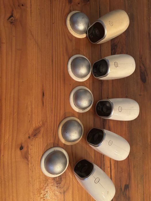 5 cameras Netgear Arlo Pro