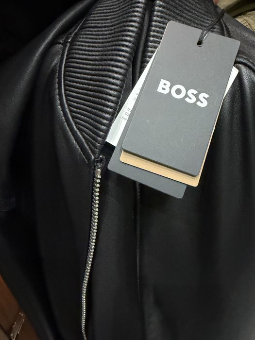 Куртка кожа натуральна Boss 50 р