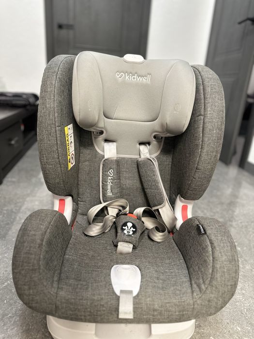 Продається в гарному стані автокрісло "Kidwell Isofix Spot, 0 - 36 кг"