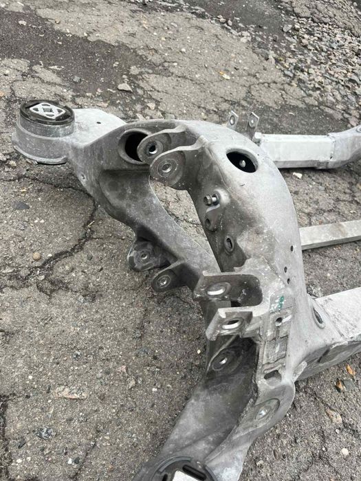 Задній підрамник Балка Tesla Model S 2012-2020р. 100982600a