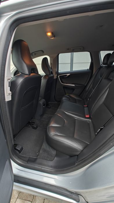 Volvo XC 60 bezwypadkowy  możliwa zamiana