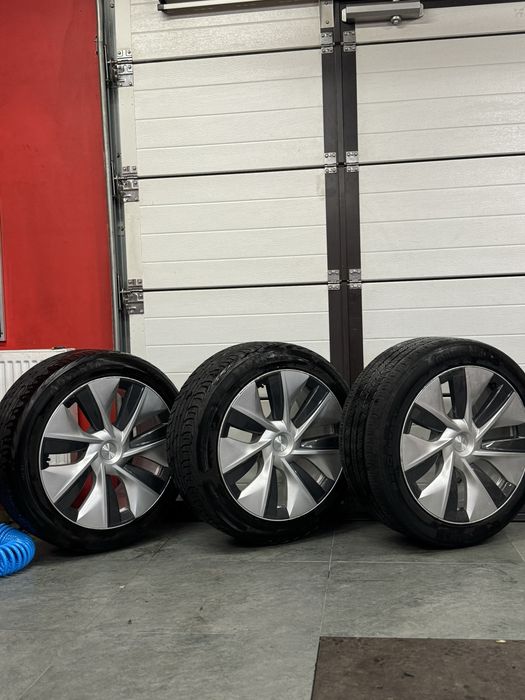 Tesla Model Y диски r19 ориг з ковпаками тесла модел у