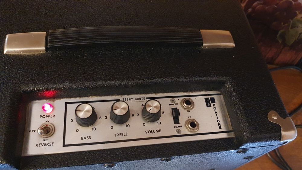 Wzmacniacz gitarowy polytone