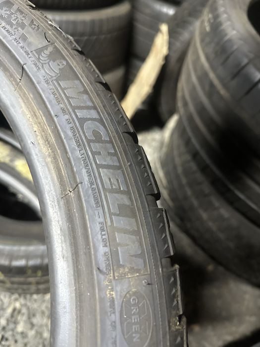 Резина 245/35/20 Michelin R20 зима пара 90%