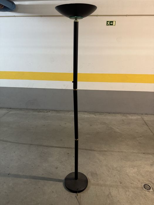 Candeeiro de Pé Preto – Sala / Quarto / Escritório