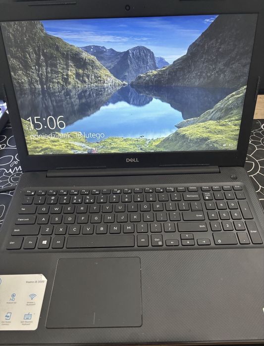 Laptop DELL vostro 3000