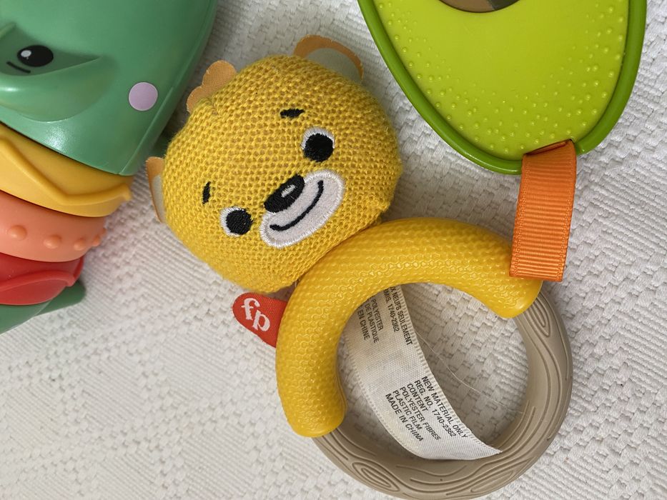 Grzechotki gryzaki fisher price
