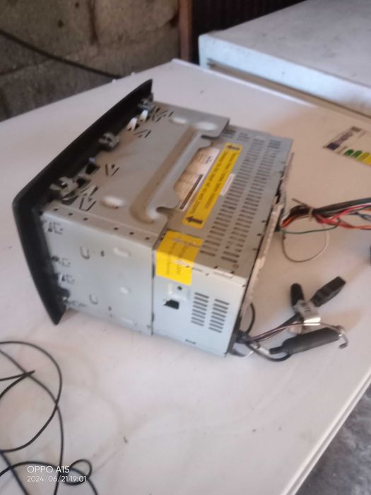Auto radio Android tirado de uma Renault Megane 2004