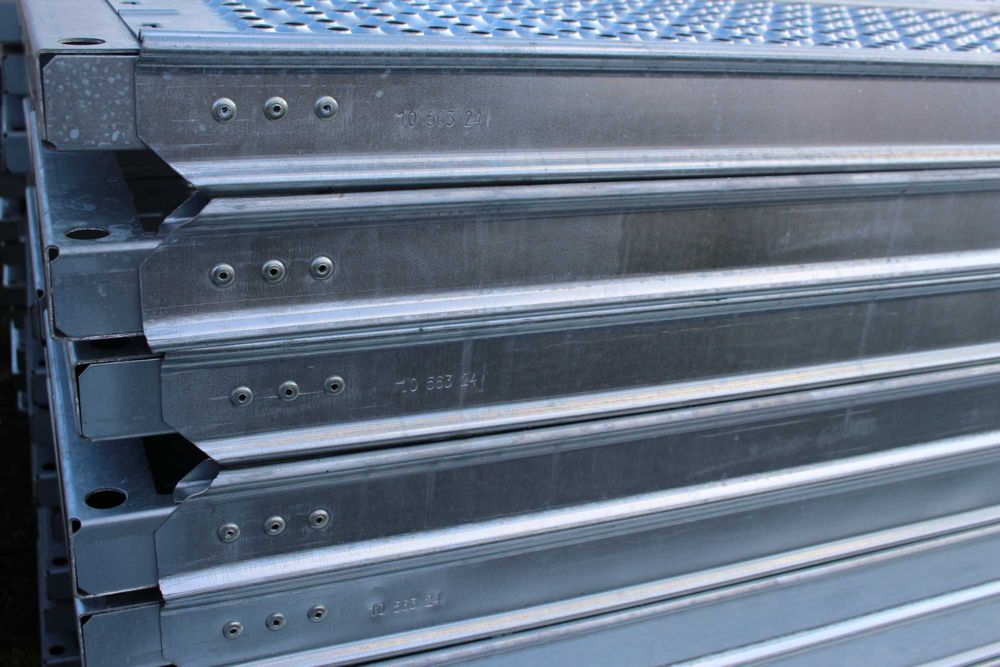 Rusztowanie elewacyjne szczytowe plettac 12x8m powierzchnia rob 84m2