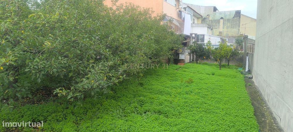 Terreno Urbano em Casal de Cambra, Sintra - 80.000€