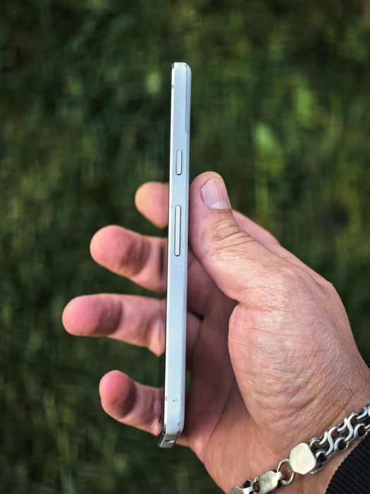 Смартфон Google Pixel 2