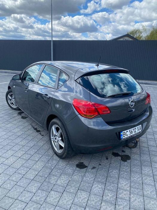 Opel Astra J 2010р