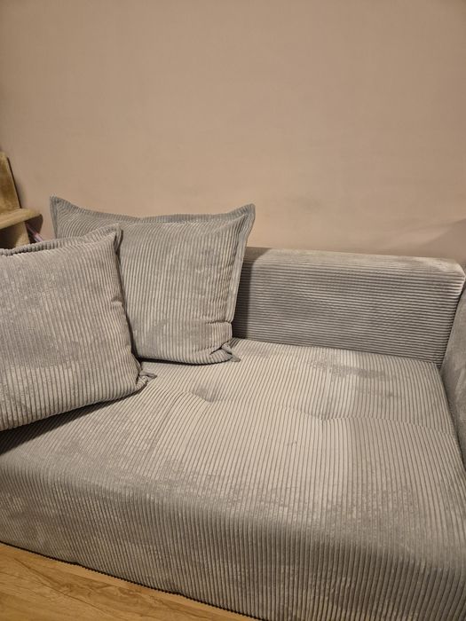 Oddam za darmo małą sofę