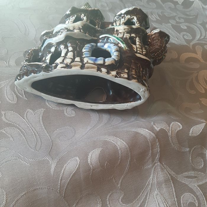 Zamek do akwarium piękny