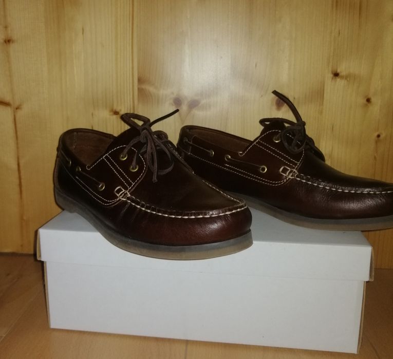Sapatos de vela castanho Quebramar