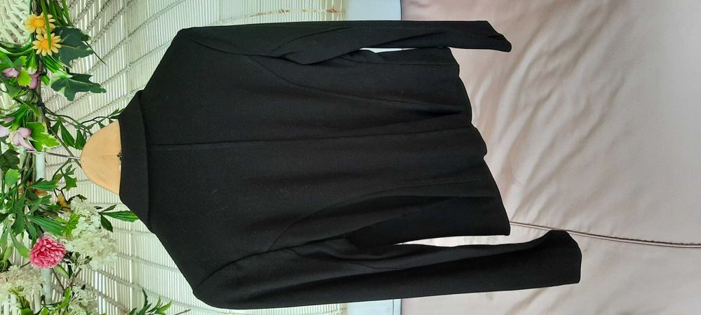 2 High-Quality Black Blazers, Size: M/L64740376085889121