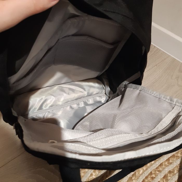 Czarny miejski placak HIMAWARDI stan idealny, sportowy, na laptopa