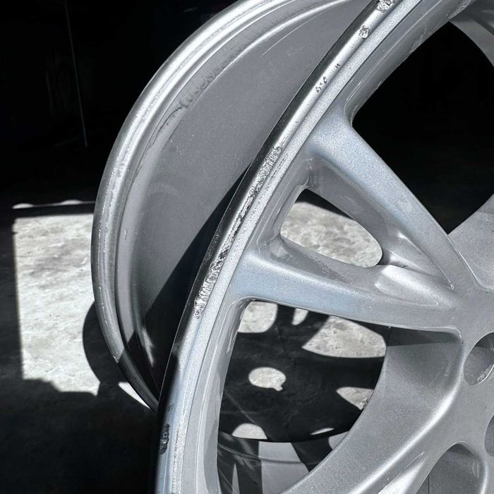 Диск 19" Tesla Y  б/в ремонтований