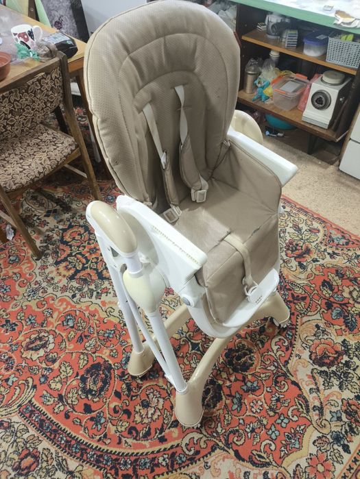 Крісло для годування