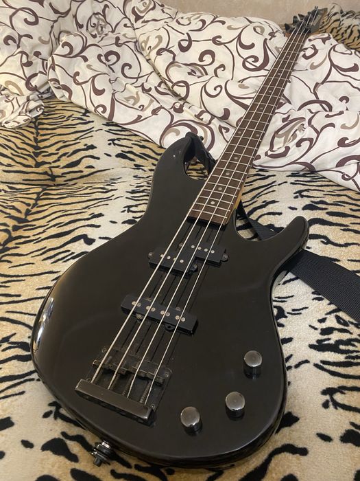 Бас гітара ibanez tr series korea