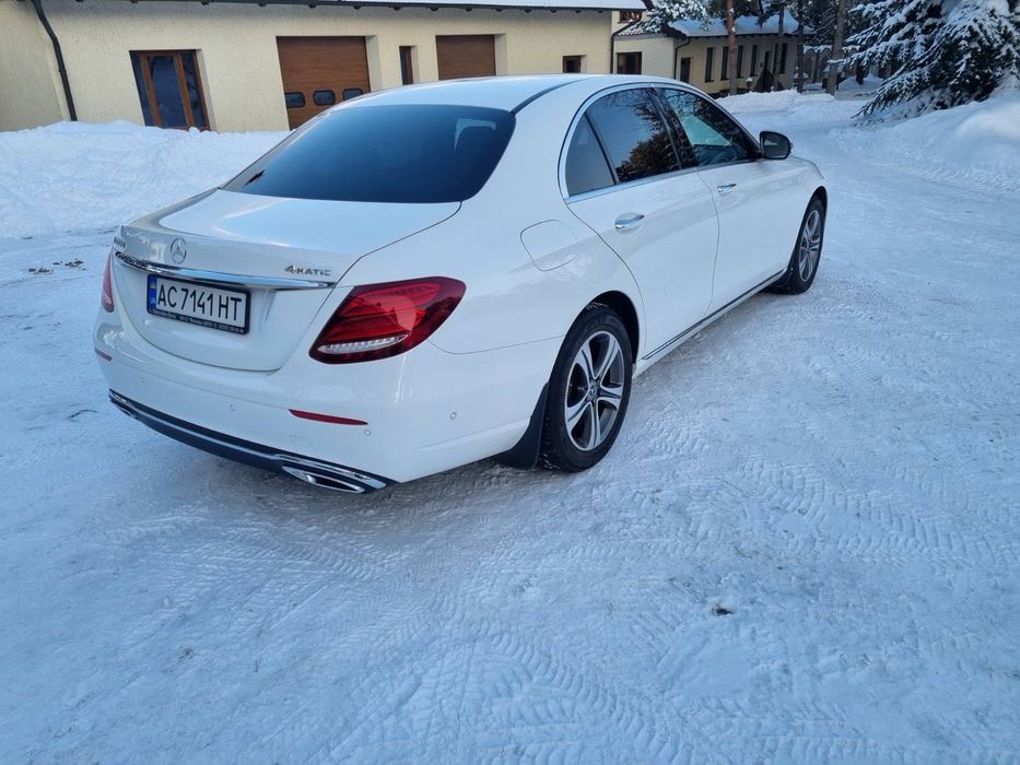 Mercedes Benz 2017 рік