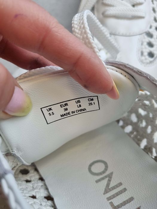 Buty firmy Valentino