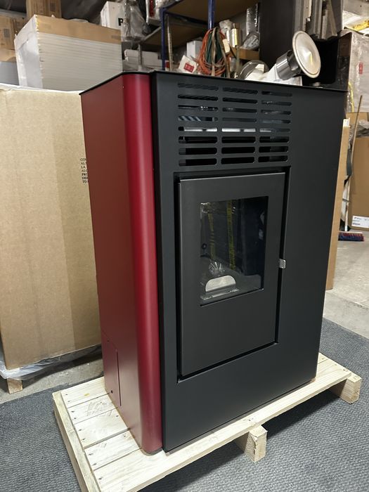 Piecyk na pellet Nella 9 kW z dystrybucją DGP + pilot