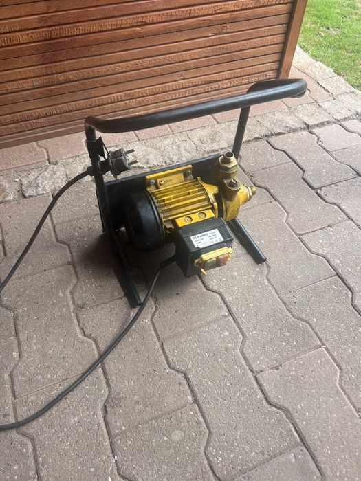 Sprzedam pompe olejową